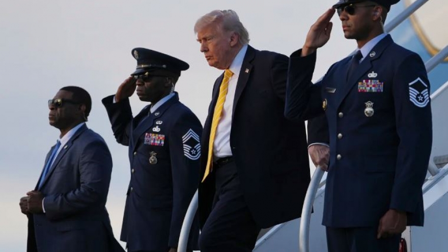 Ông Donald Trump “lách” quy định về quyền hạn chiến tranh