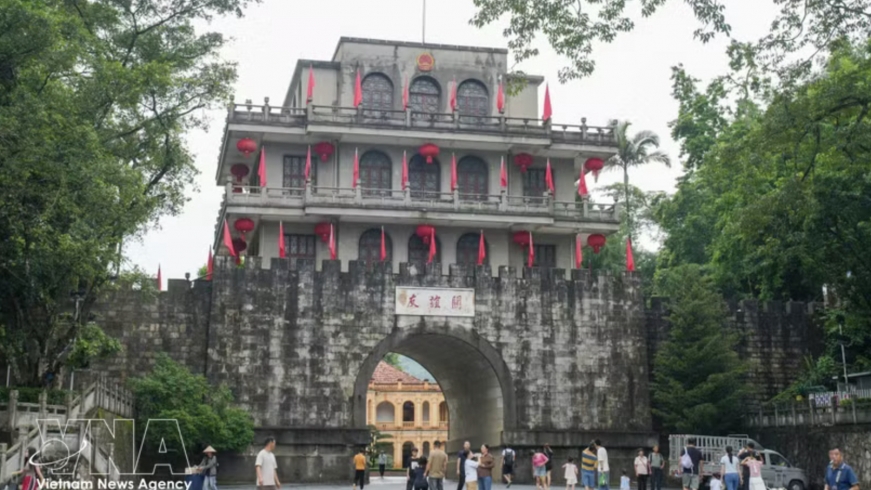 Vietnam, China seek stronger tourism links through cultural exchange