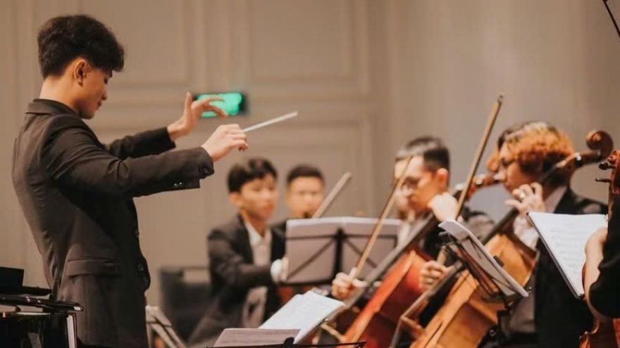Free classical concert at Hanoi Cathedral showcases European chamber music