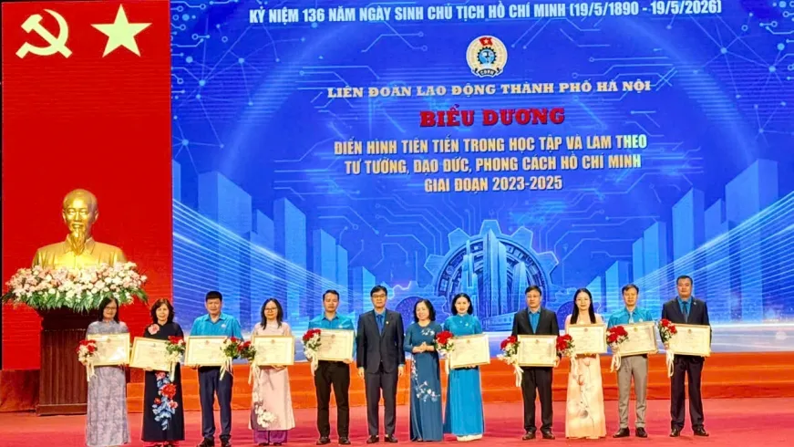 Công nhân Thủ đô học Bác từ những việc nhỏ