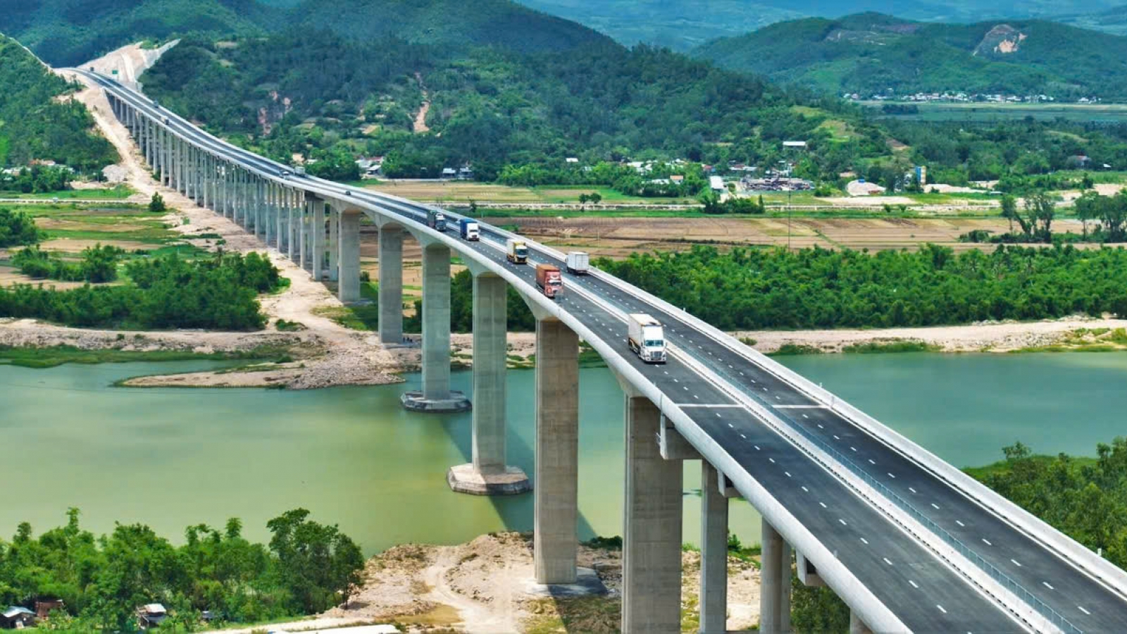 Đề xuất đầu tư sớm cao tốc Tây Nguyên, hình thành mạng lưới liên kết vùng