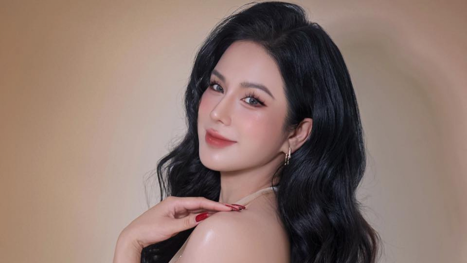 Giữa loạt ồn ào chất cấm, Diệp Lâm Anh lên tiếng vì bình luận gây tranh cãi