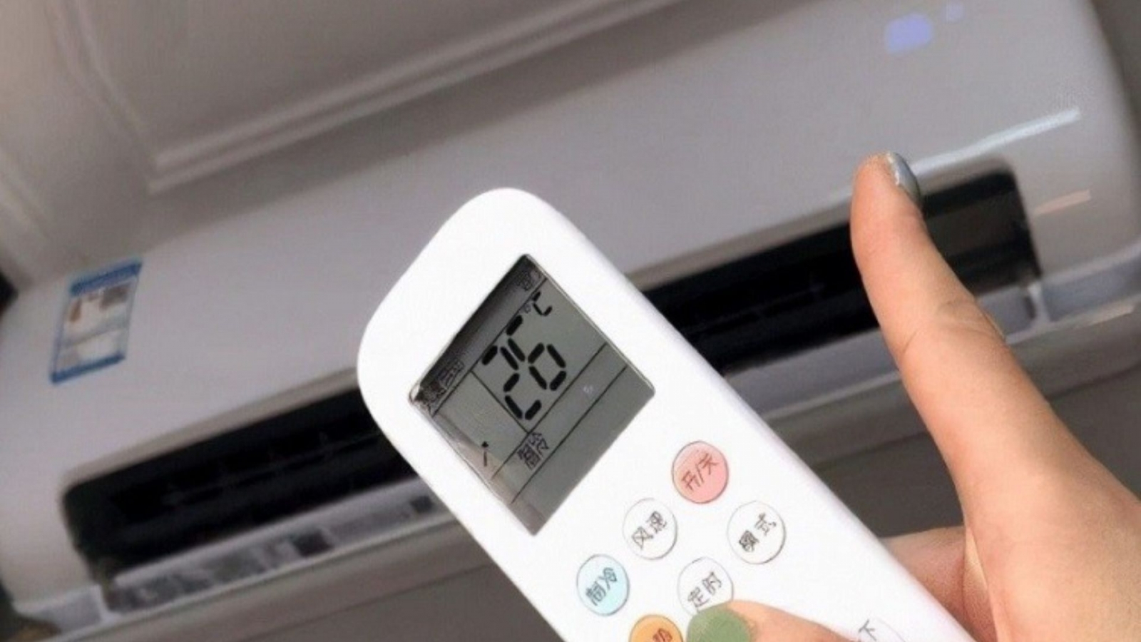 Giữa nắng nóng gay gắt, bật điều hòa 25-28 độ C là an toàn cho sức khỏe?