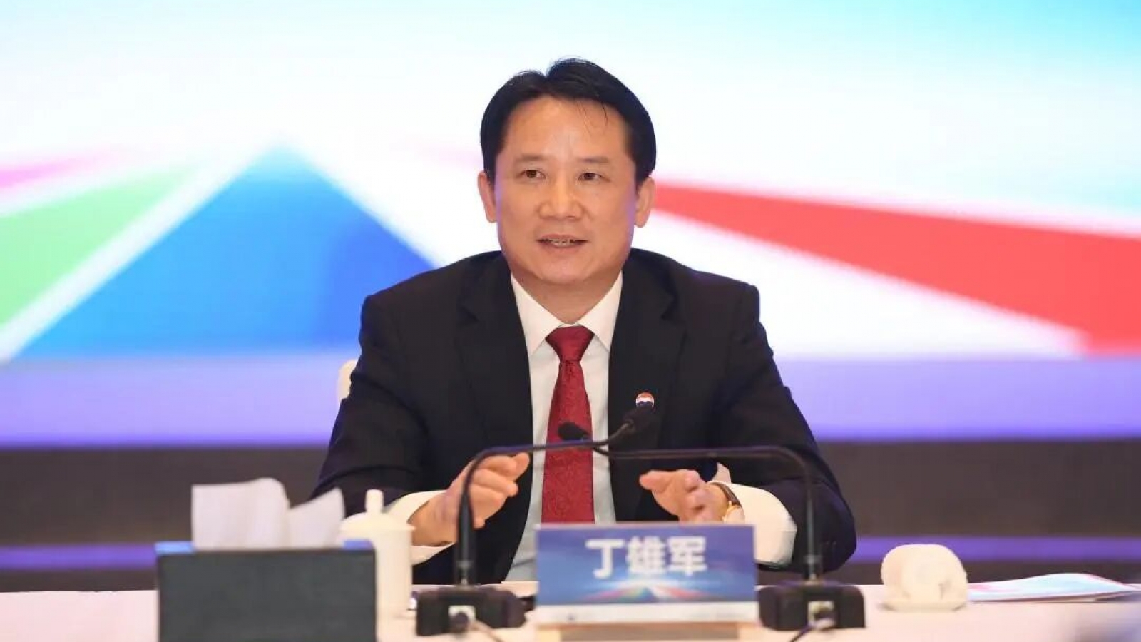 Thêm một cựu Chủ tịch hãng rượu Mao Đài của Trung Quốc bị truy tố