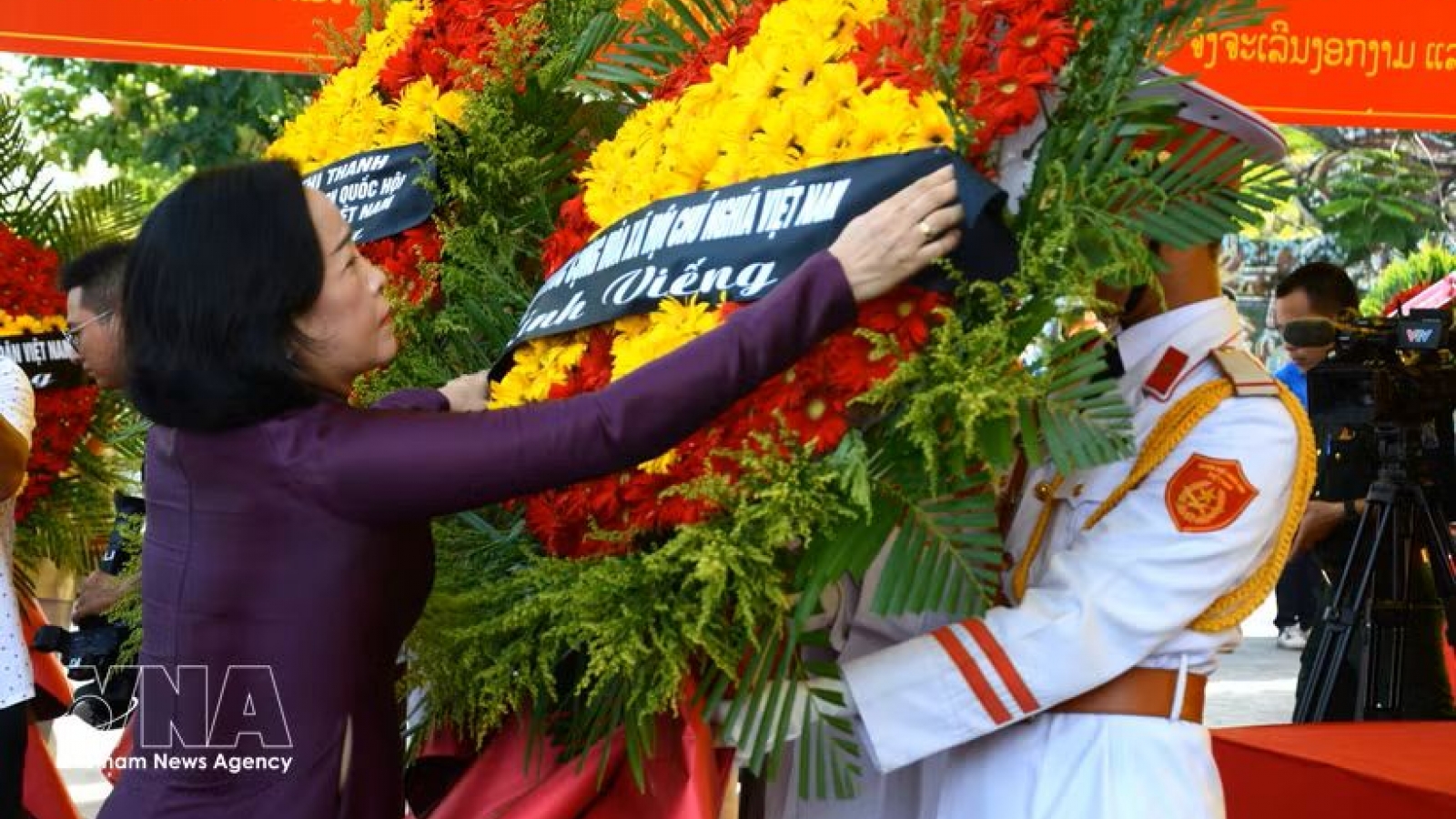 NA Vice Chairwoman attends burial ceremony for fallen soldiers’ remains in Hue