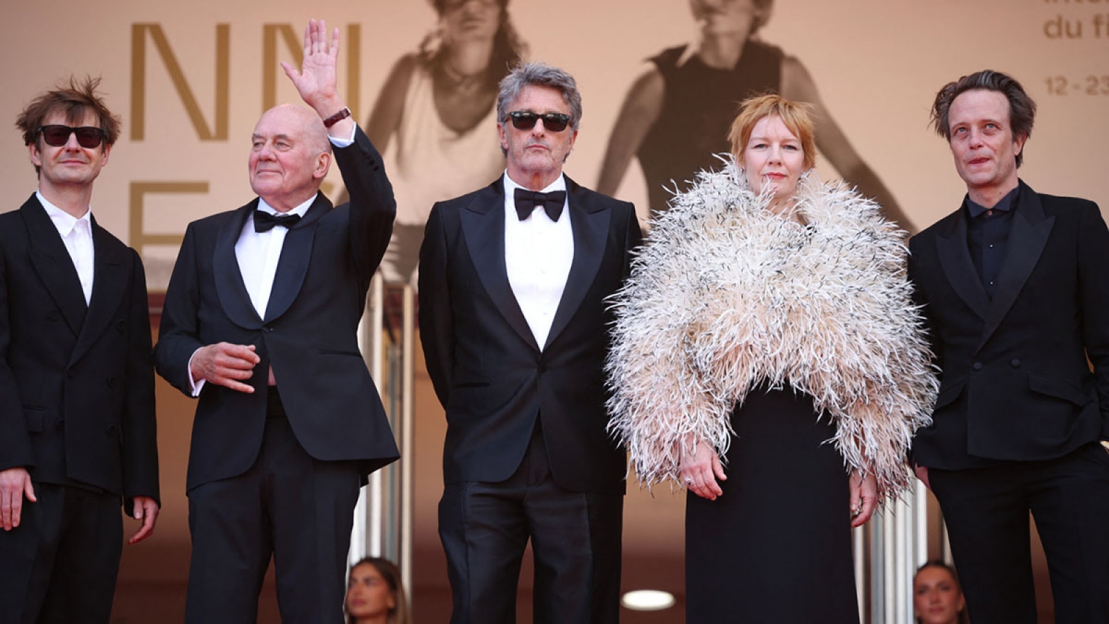 LHP Cannes: Màn “tái sinh” phim đen trắng và đối đầu kịch tính trong Fatherland