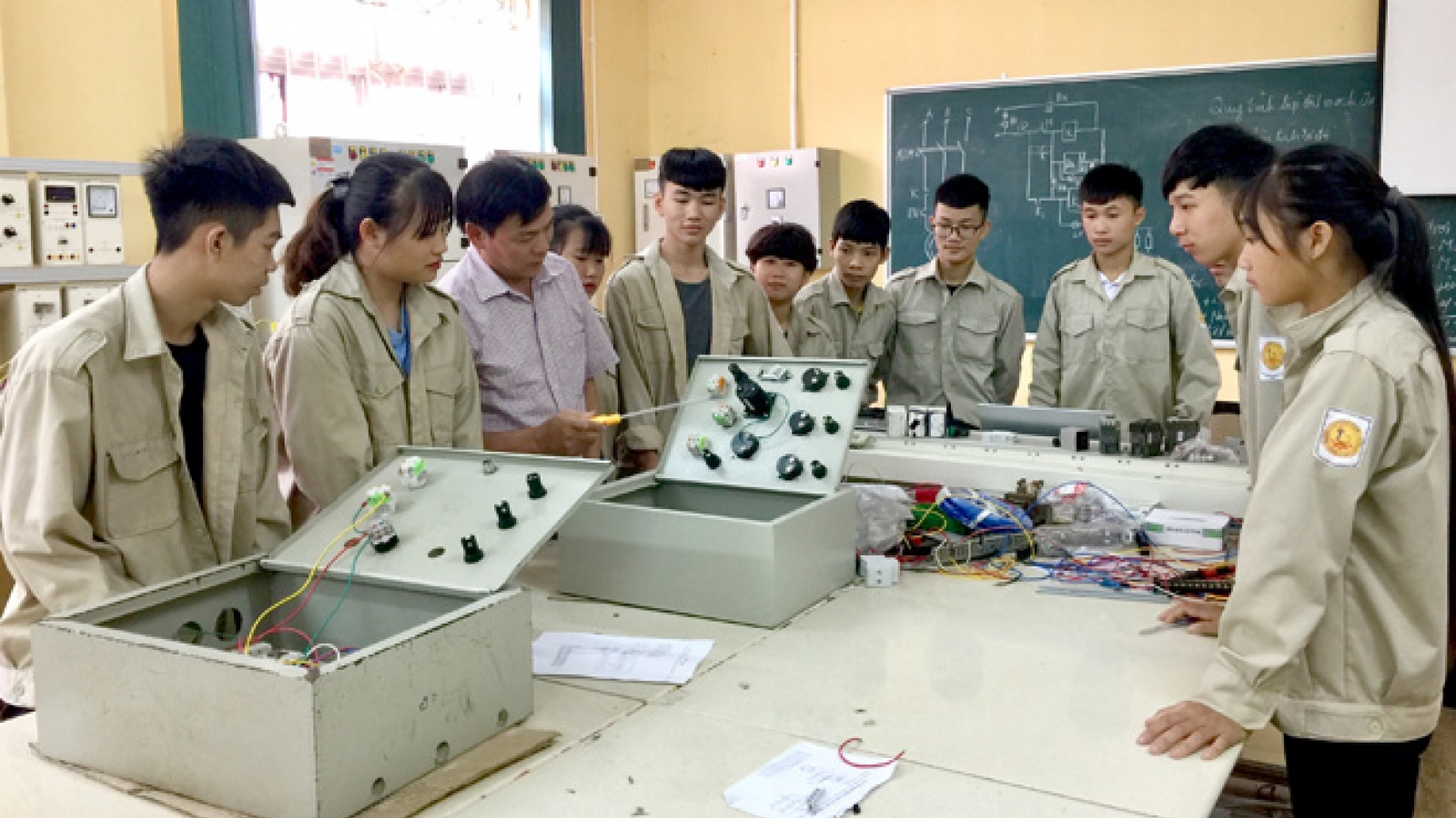 Kiến nghị giảng viên trường nghề phải “trải nghiệm nghề nghiệp tại doanh nghiệp”