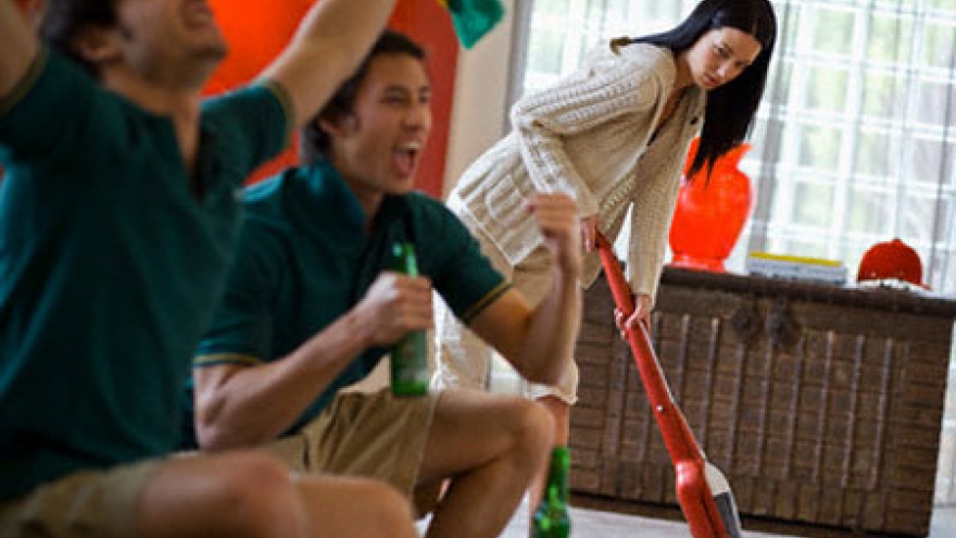 Chồng mê nhậu nhẹt, cờ bạc, người vợ chán chường: “Biết thế ngày xưa đừng cưới"