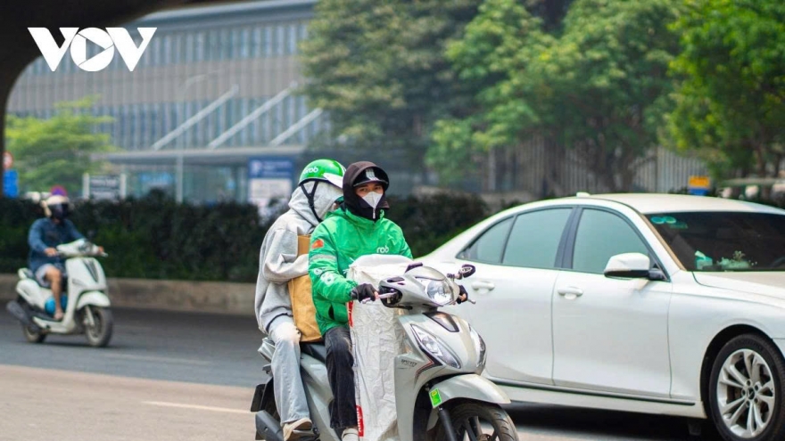 Thời tiết ngày 12/5: Hà Nội nắng nóng ban ngày, chiều tối có mưa dông cục bộ