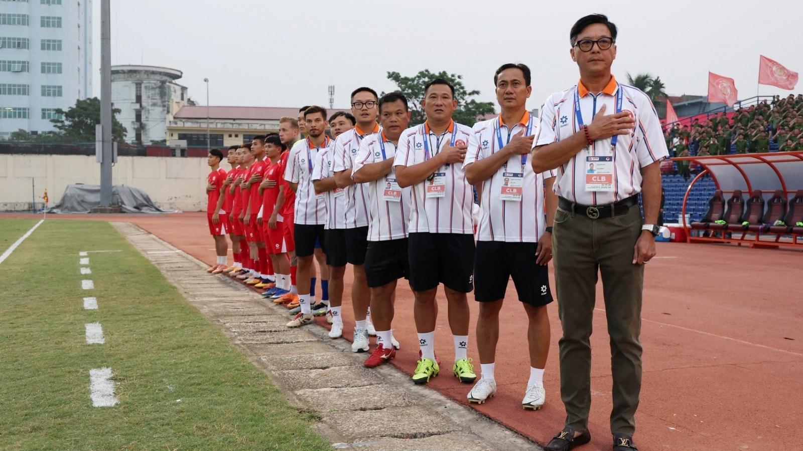 CLB CA TP.HCM chia tay HLV Lê Huỳnh Đức, ai sẽ ngồi vào "ghế nóng"?