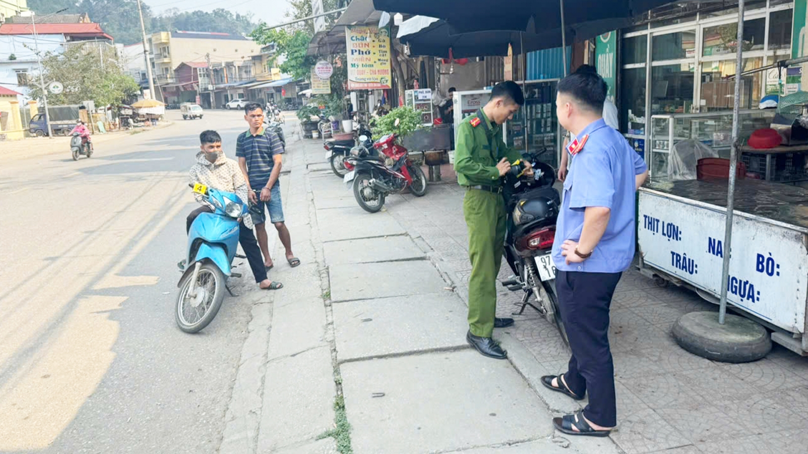 Khởi tố 2 đối tượng tổ chức sử dụng trái phép chất ma túy tại Thái Nguyên