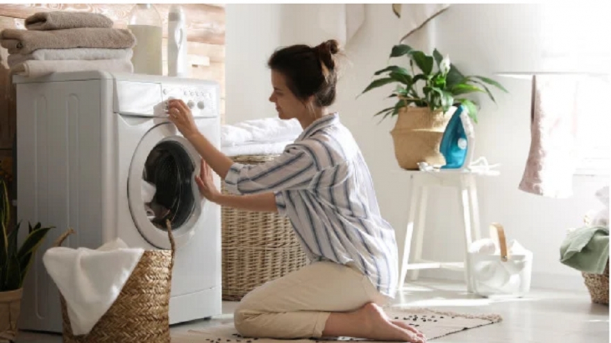 Thói quen dùng máy giặt dễ mắc tạo điều kiện cho nấm mốc và vi khuẩn phát triển