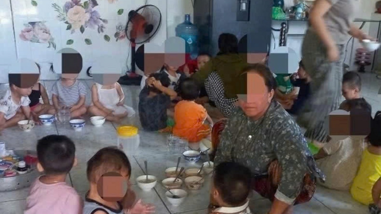 Giải thể một nhà trẻ tư thục sau vụ bé trai tử vong nghi bị nghẹn thức ăn