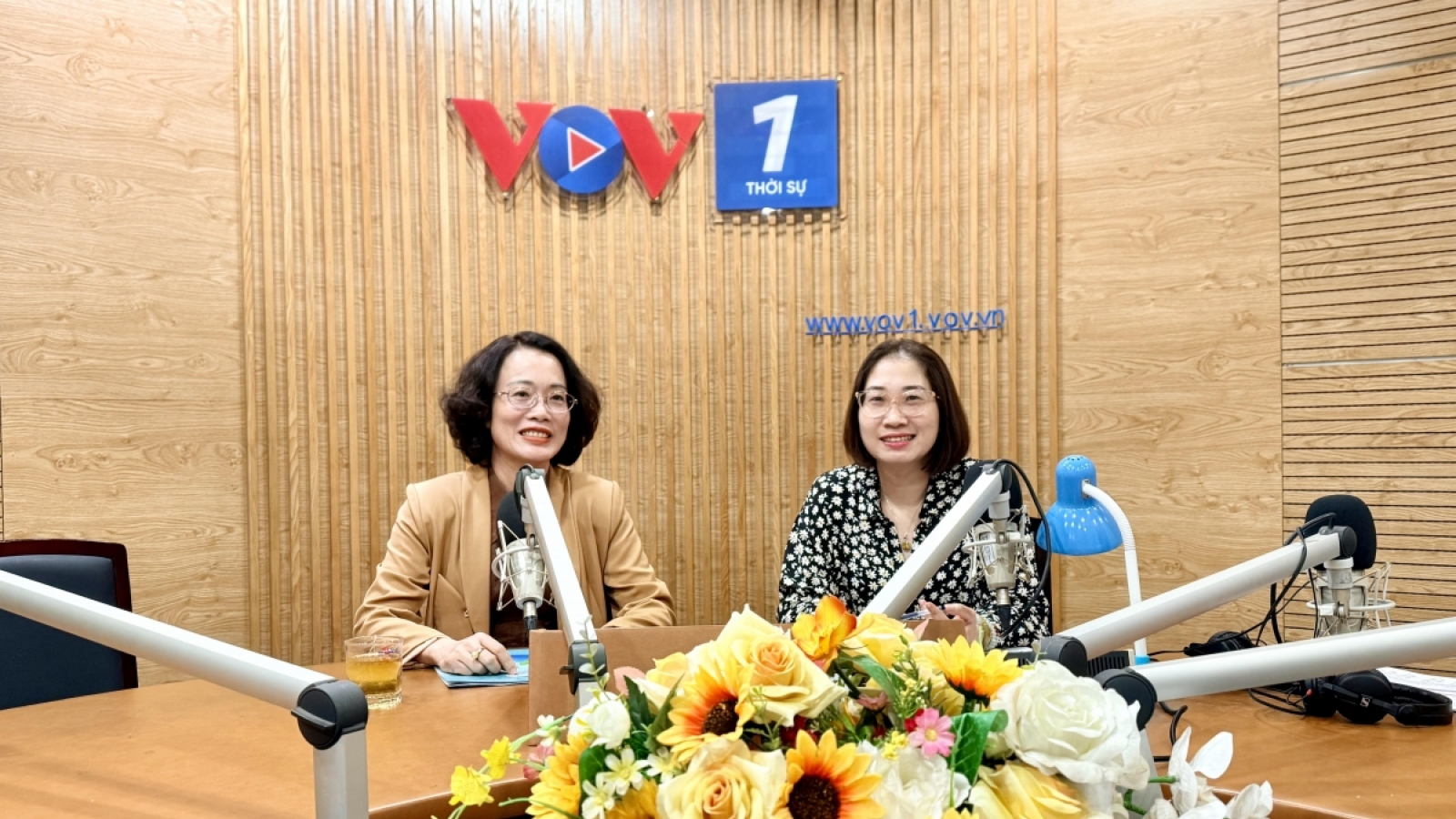 Mưa đá, dông lốc bất ngờ: Làm sao để không bị động?