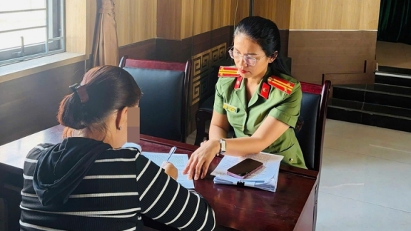 Mua bán trái phép tài khoản ngân hàng, nhóm người bị phạt gần 370 triệu đồng