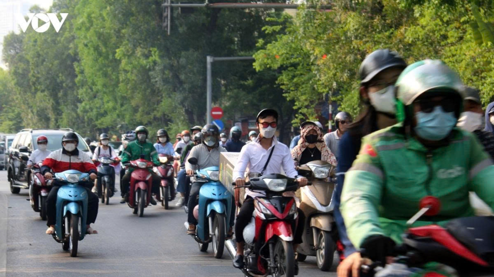 Thời tiết ngày 23/5: Hà Nội và Bắc Bộ tiếp tục nắng nóng, có nơi trên 37 độ C