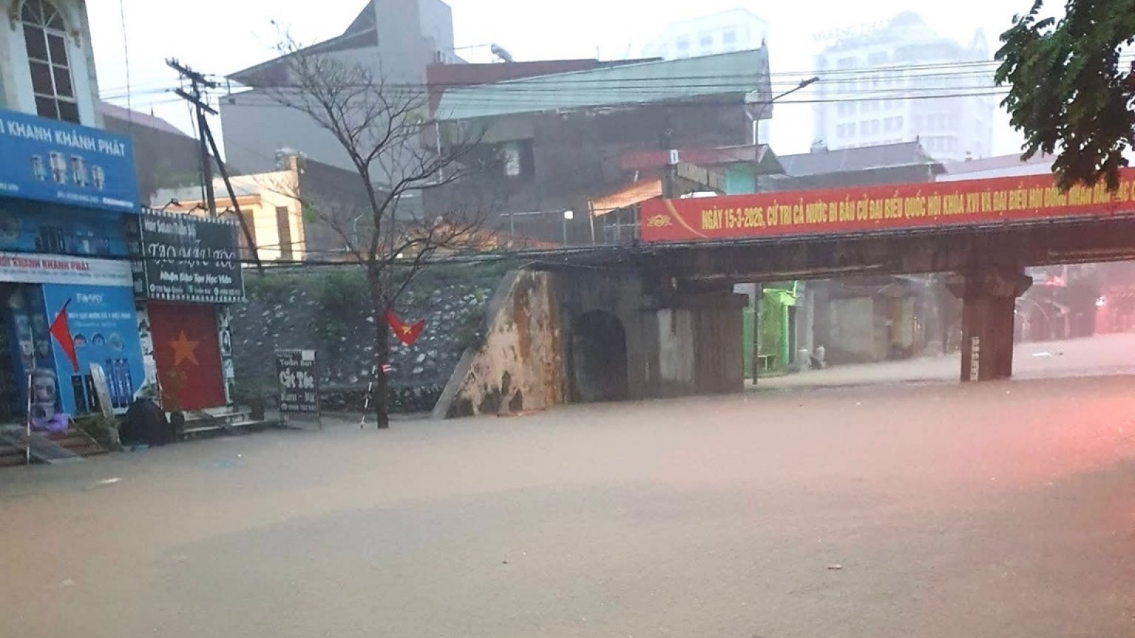 Mưa lớn kéo dài gây sạt lở, ngập úng một số nơi ở Lạng Sơn