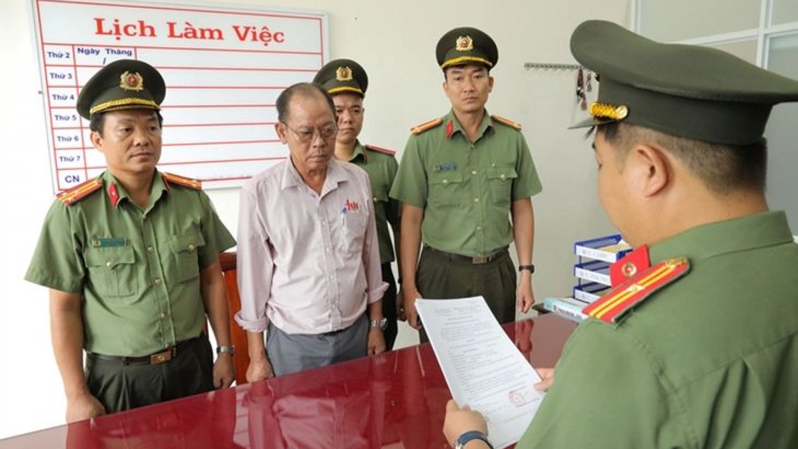 Man arrested for organising illegal stay of foreign nationals in Vietnam