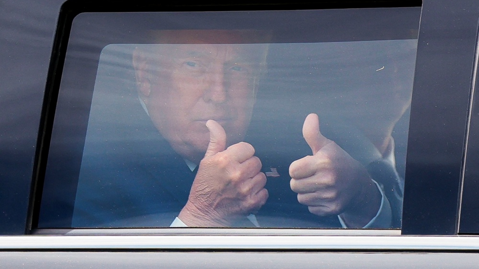 Ông Trump ca ngợi lực lượng mật vụ sau vụ nổ súng gần Nhà Trắng