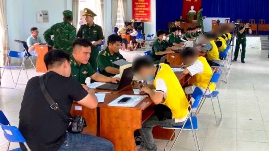 18 Vietnamese deported from Cambodia after falling for online job scam