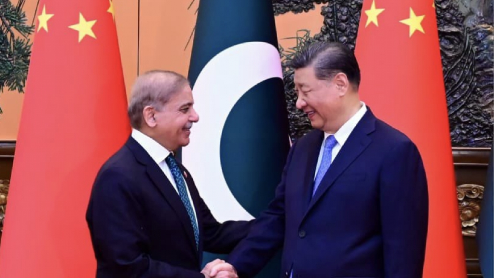 Thủ tướng Pakistan bắt đầu chuyến thăm chính thức Trung Quốc 4 ngày