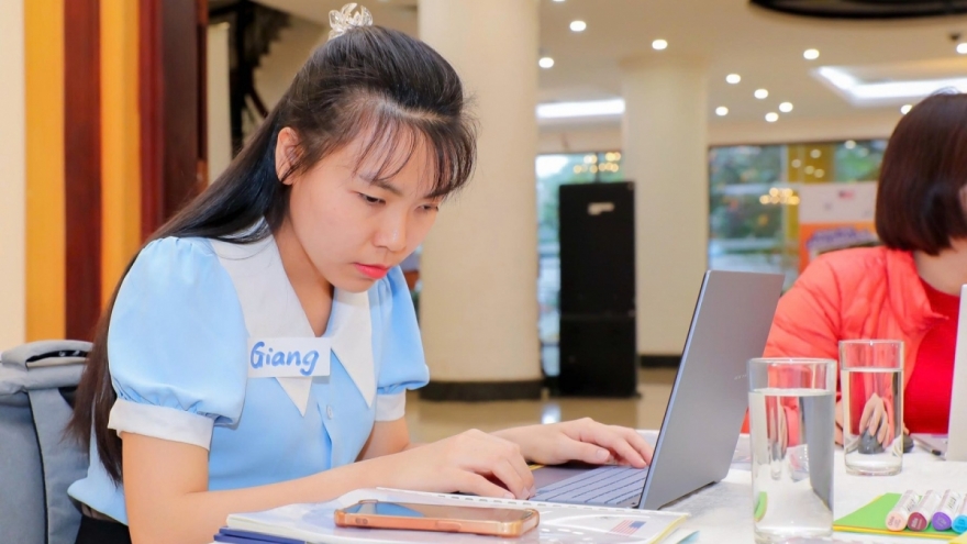 Cô giáo khiếm thị ở Quảng Ngãi xây kênh podcast để "Cất Tiếng"