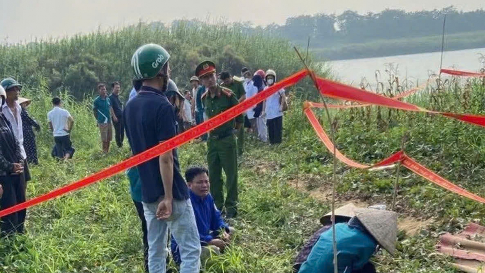 Đuối nước đặc biệt nghiêm trọng trên sông Lô ở Phú Thọ, 5 học sinh tử vong