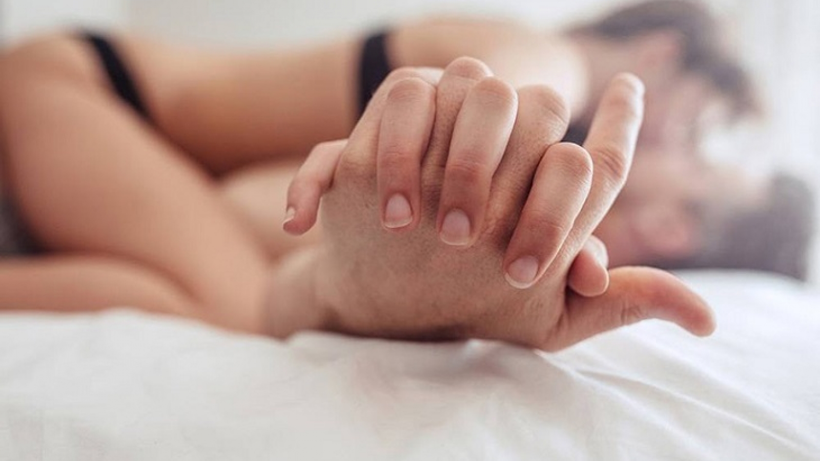 Hé lộ vùng nhạy cảm nhất trên cơ thể phụ nữ