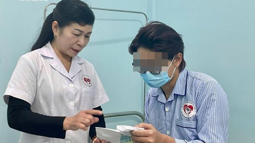 Kiệt sức tuổi 30: Đêm uống thuốc ngủ, ngày gồng mình vì KPI