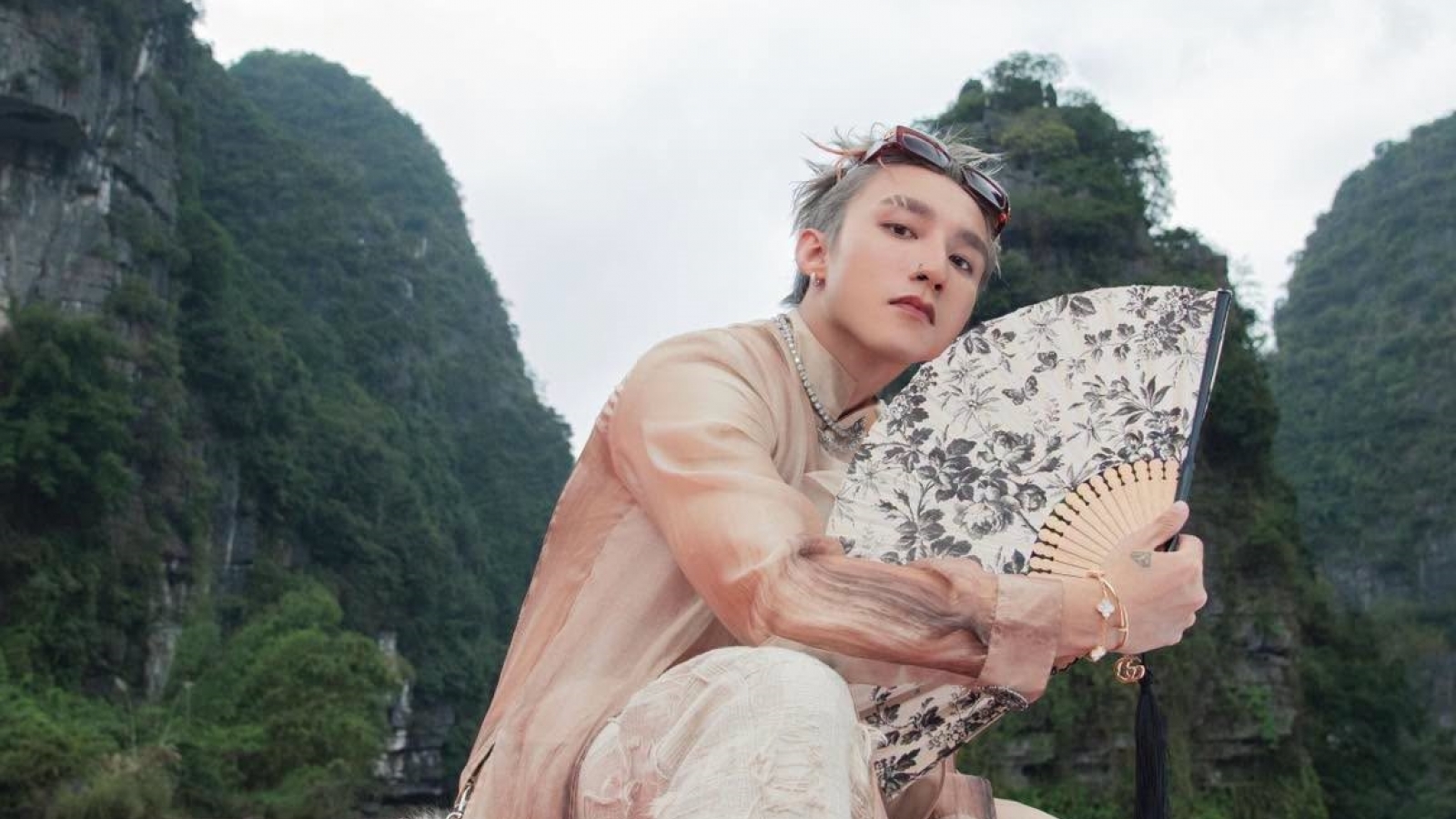 Sao Việt 29-5: Sơn Tùng M-TP chao đảo cõi mạng, sức nóng Come My Way chưa hạ nhiệt