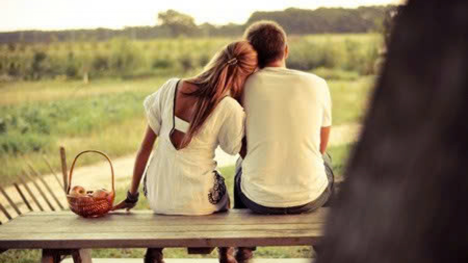 Xa gia đình, ham muốn tình dục quá cao, làm sao để kiểm soát?