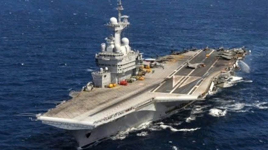 Iran nói “không vũ khí hạt nhân”, tàu sân bay Pháp tiến vào Hormuz