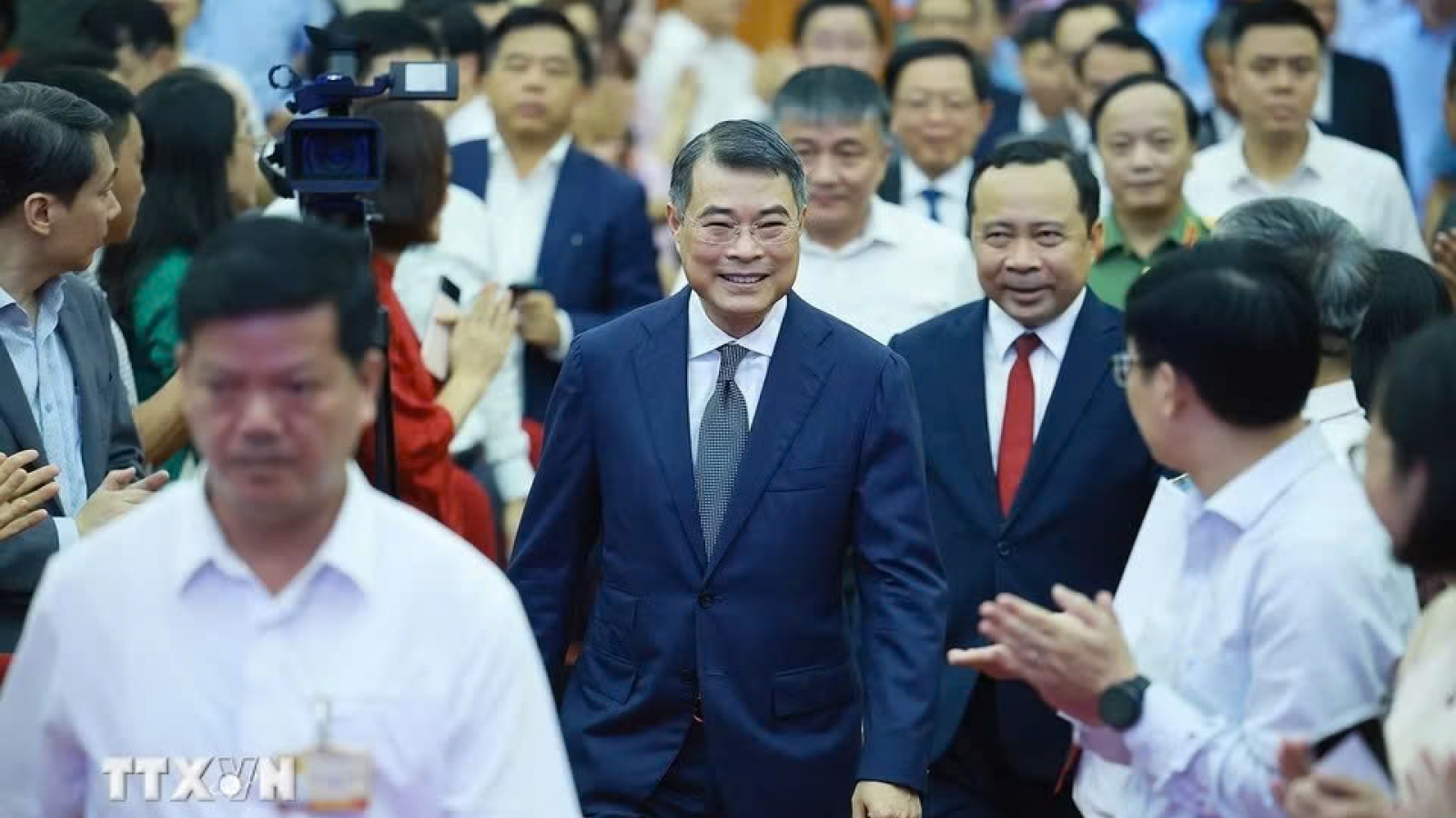 Thủ tướng dự Lễ chào mừng Ngày Khoa học, Công nghệ và Đổi mới sáng tạo Việt Nam