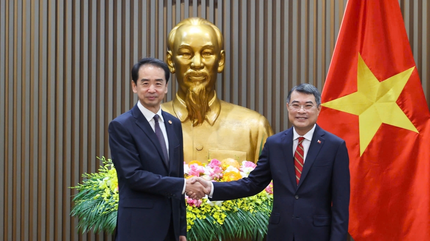 Thủ tướng Lê Minh Hưng tiếp Đại sứ Trung Quốc tại Việt Nam