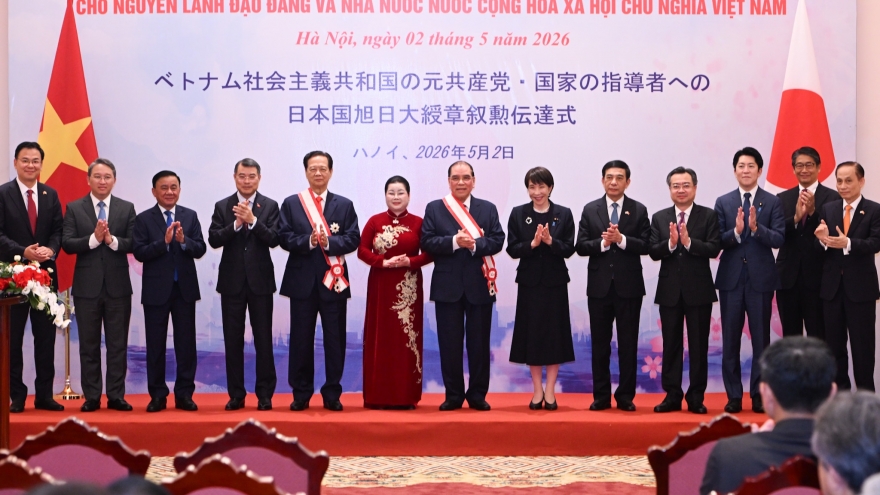 Thủ tướng Nhật Bản trao Huân chương Mặt trời mọc tặng nguyên lãnh đạo Việt Nam