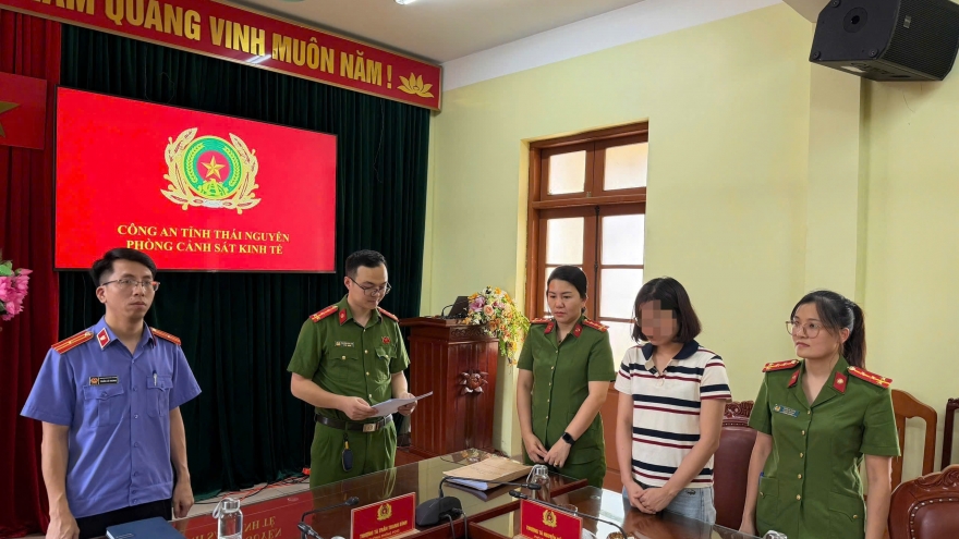 Khởi tố nữ chủ hộ kinh doanh quần áo trốn thuế