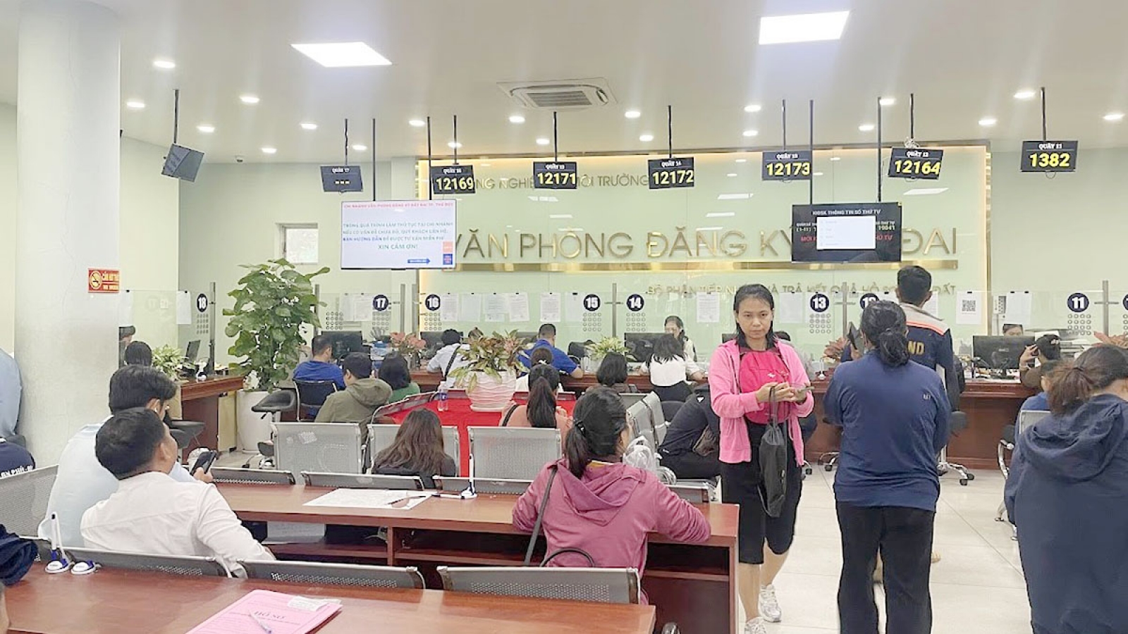 TP.HCM bố trí việc làm và chế độ cho hơn 5.000 người hoạt động không chuyên trách