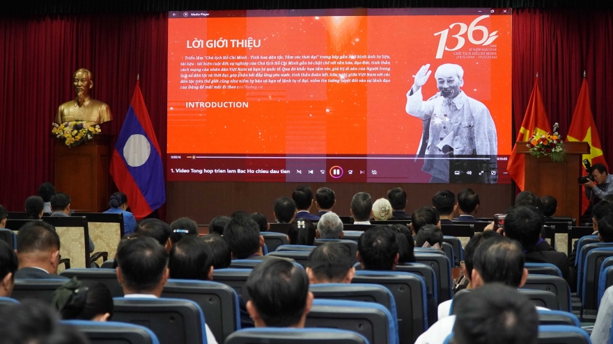Triển lãm số về Chủ tịch Hồ Chí Minh tại Lào