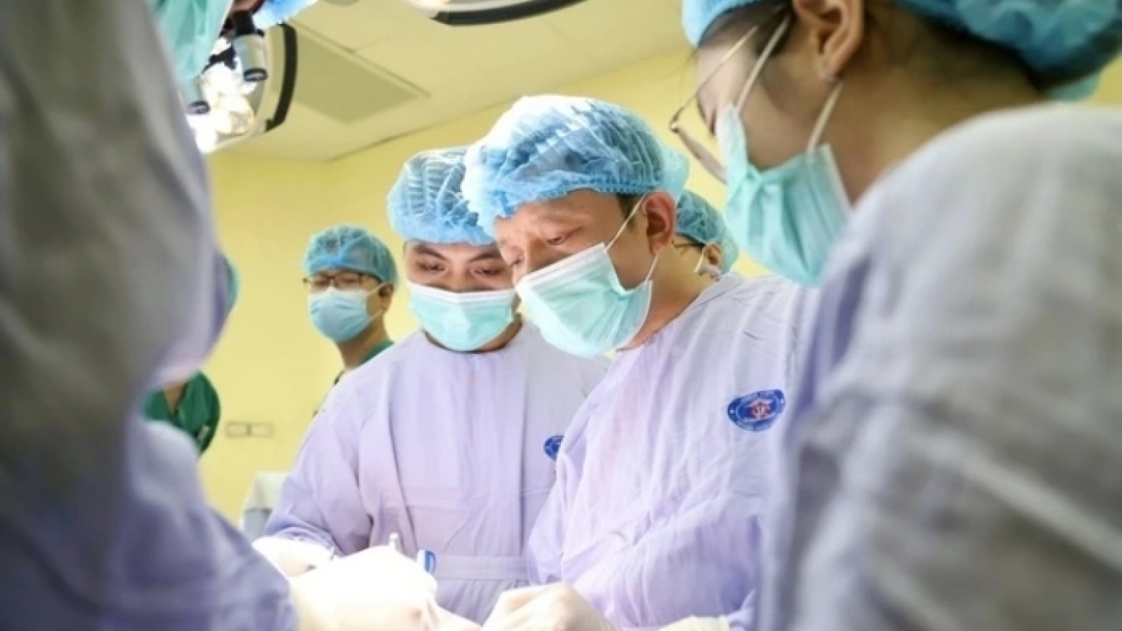 Tưởng nhiệt miệng thông thường, đi khám phát hiện ung thư ở tuổi 33