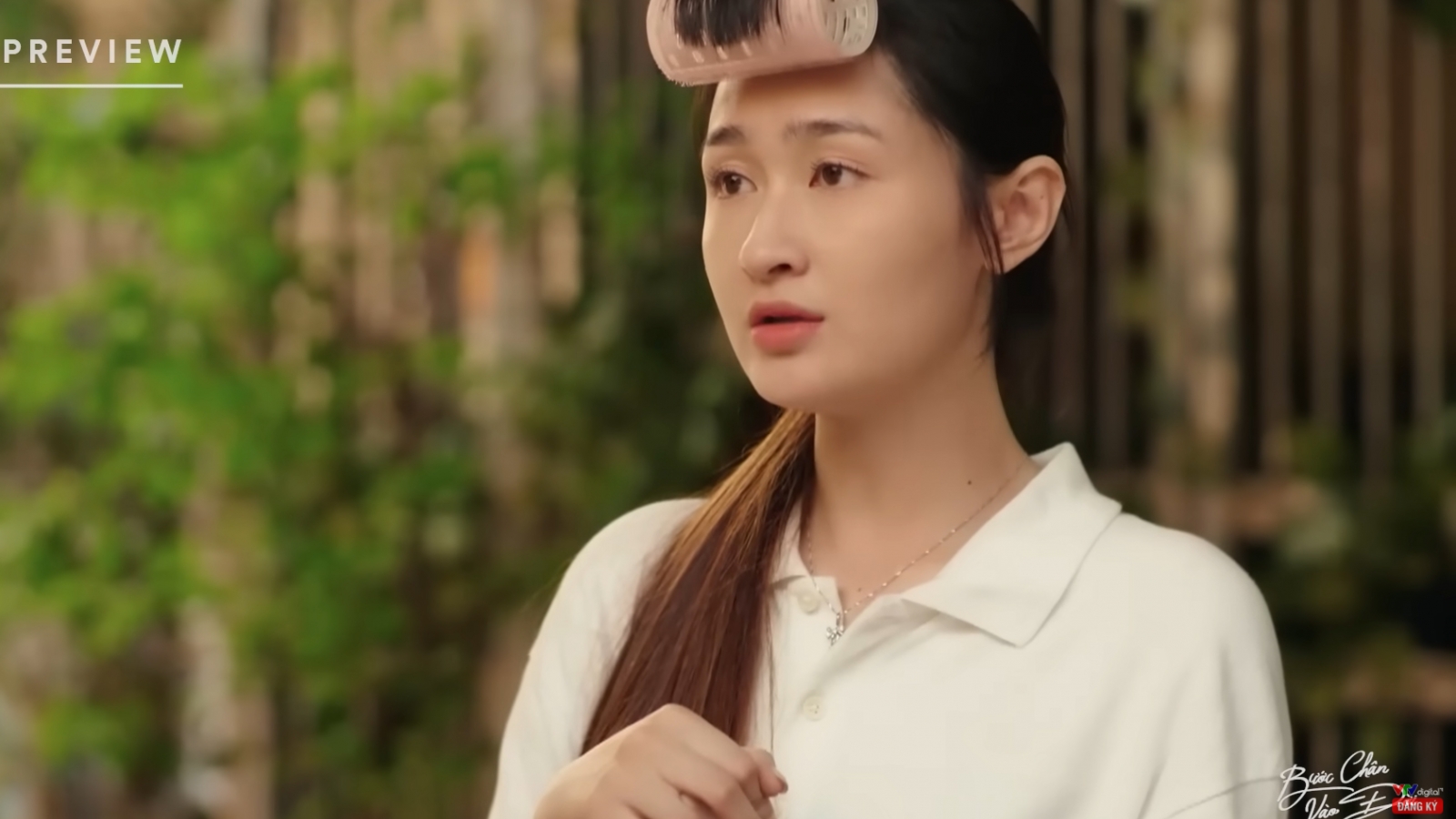 “Bước chân vào đời” tập 33: Trang từ chối tình cảm của Hưng