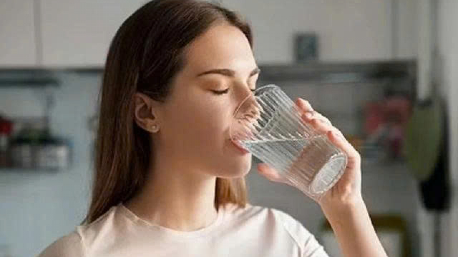 Cơ thể cảnh báo điều gì khi bạn uống không đủ nước mỗi ngày?