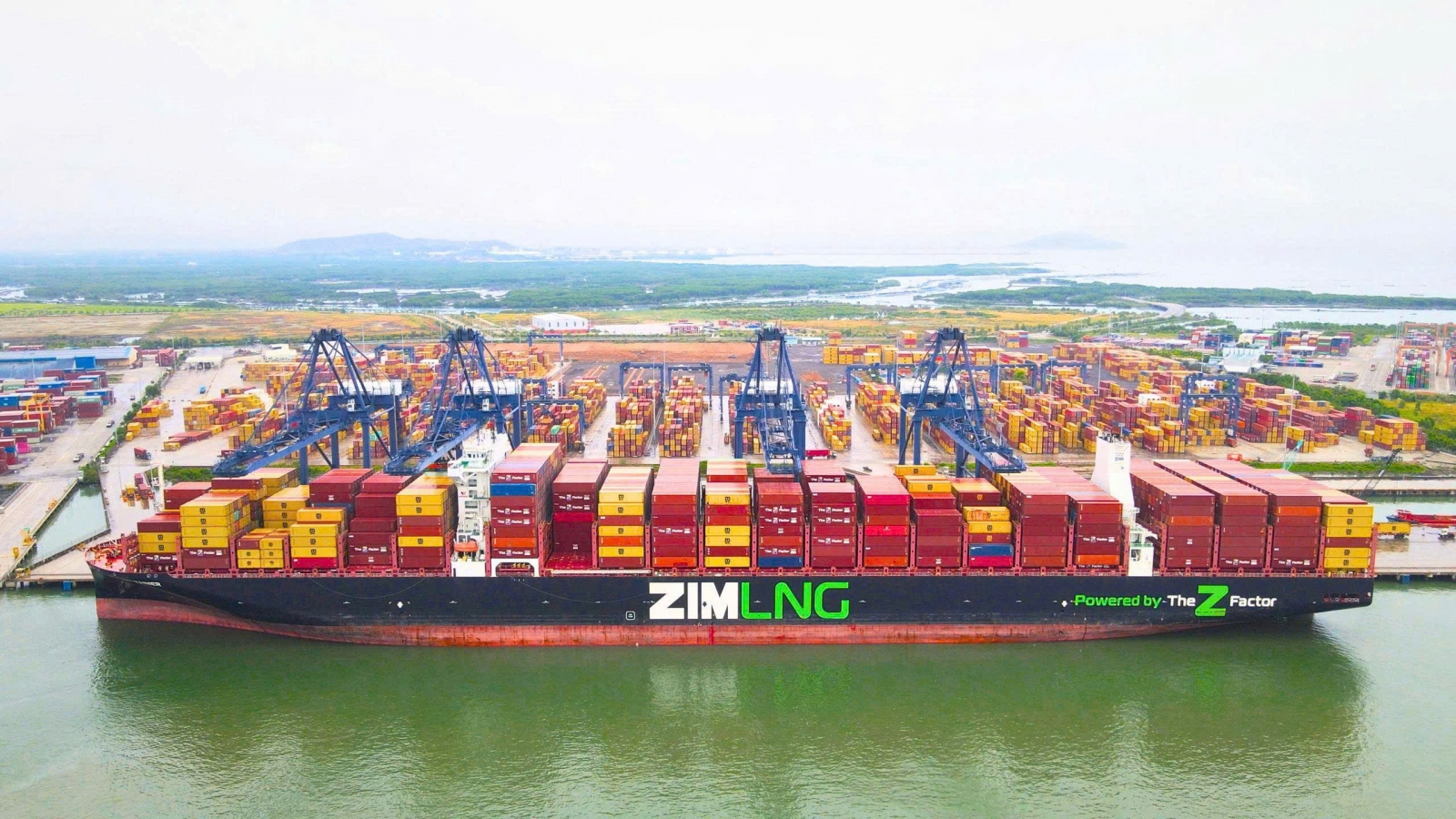 New US East Coast shipping service makes first call at Vietnam's SSIT