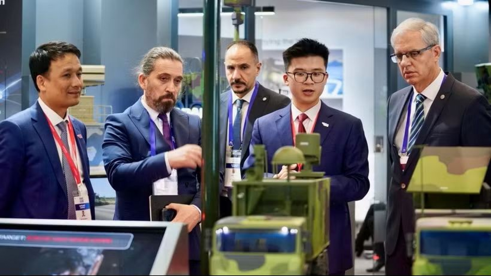 Vietnamese firm showcases range of products at SAHA 2026 defence exhibition