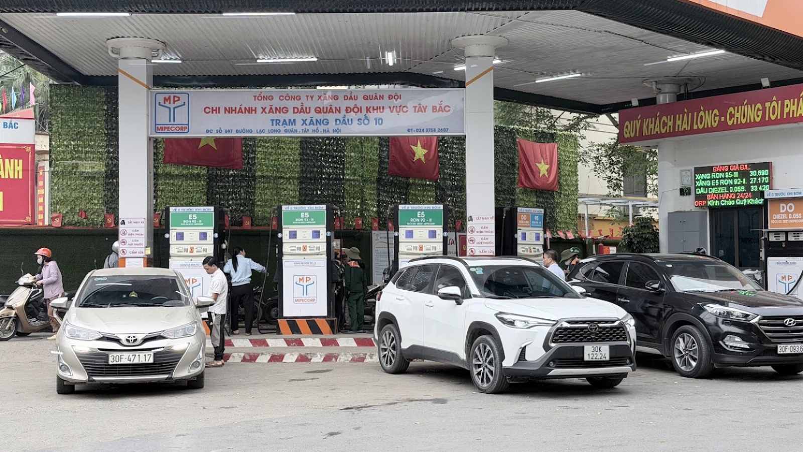 Giá xăng dầu trong nước tiếp tục giảm từ 15h00 chiều nay 25/6