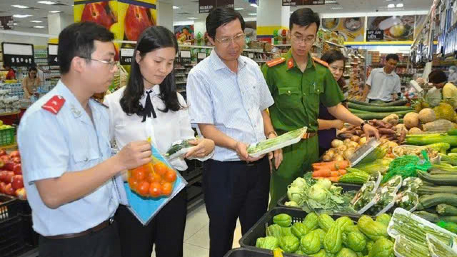 Hà Nội siết chặt an toàn thực phẩm dịp nghỉ lễ