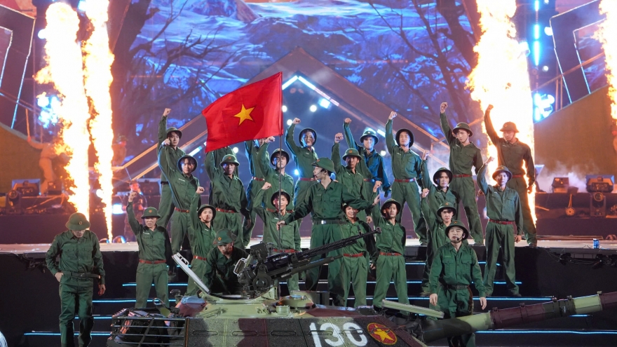 Sao nhập ngũ Concert 2026 gây choáng ngợp với dàn khí tài và sân khấu khổng lồ