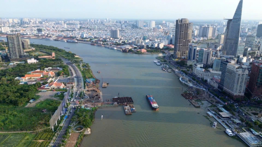 Cầu đi bộ qua sông Sài Gòn đổ mẻ bê tông đầu tiên, dự kiến về đích dịp 2/9