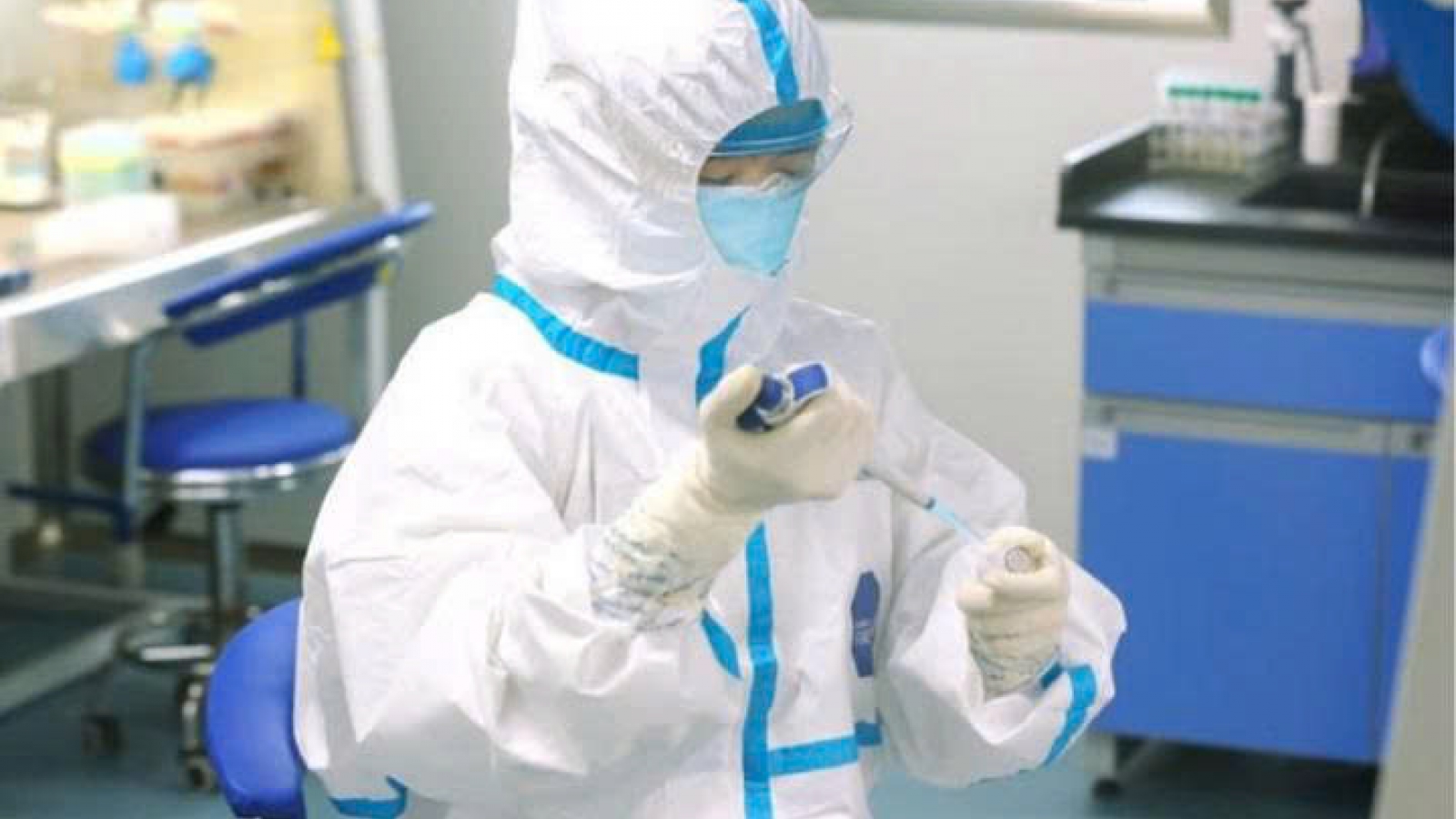 WHO ban bố tình trạng khẩn cấp: Virus Ebola nguy hiểm đến mức nào?