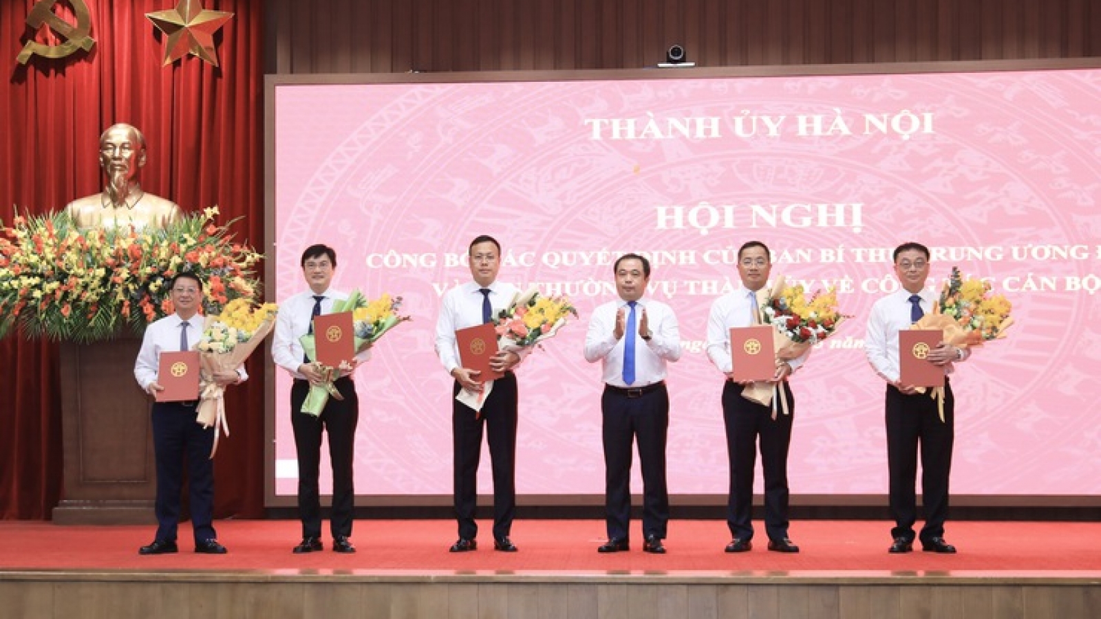 Hà Nội điều động, bổ nhiệm loạt cán bộ chủ chốt