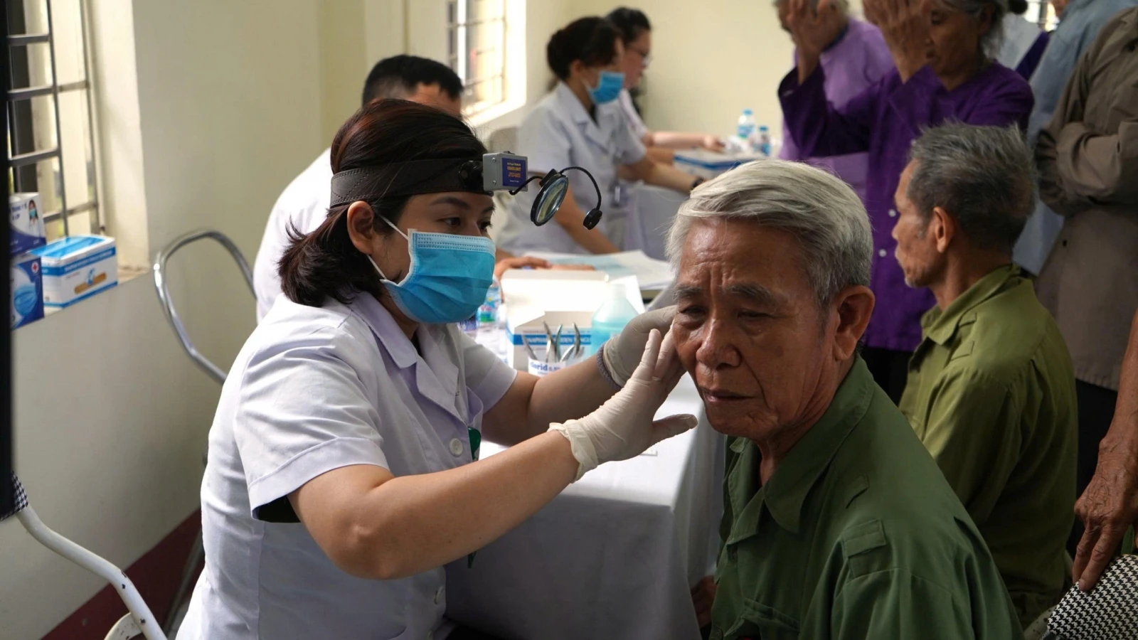 Hơn 200 người dân Thái Nguyên được khám bệnh, cấp thuốc miễn phí